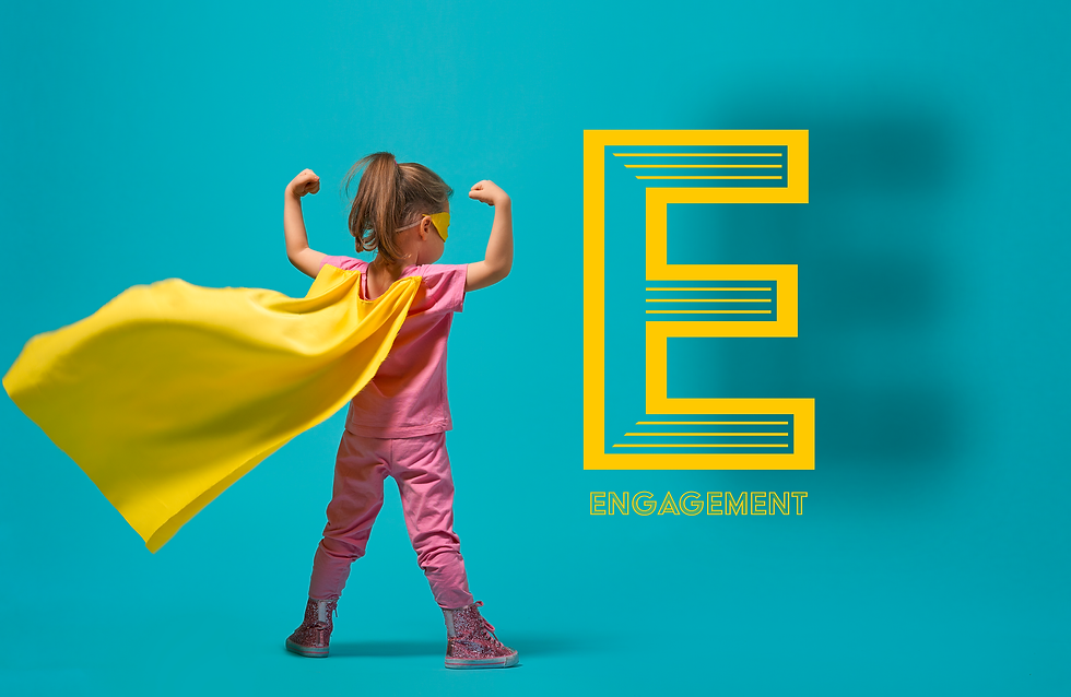 Petite fille en super-héros avec une cape jaune, représentant la force et l'impact des solutions des Artisans Engagés.