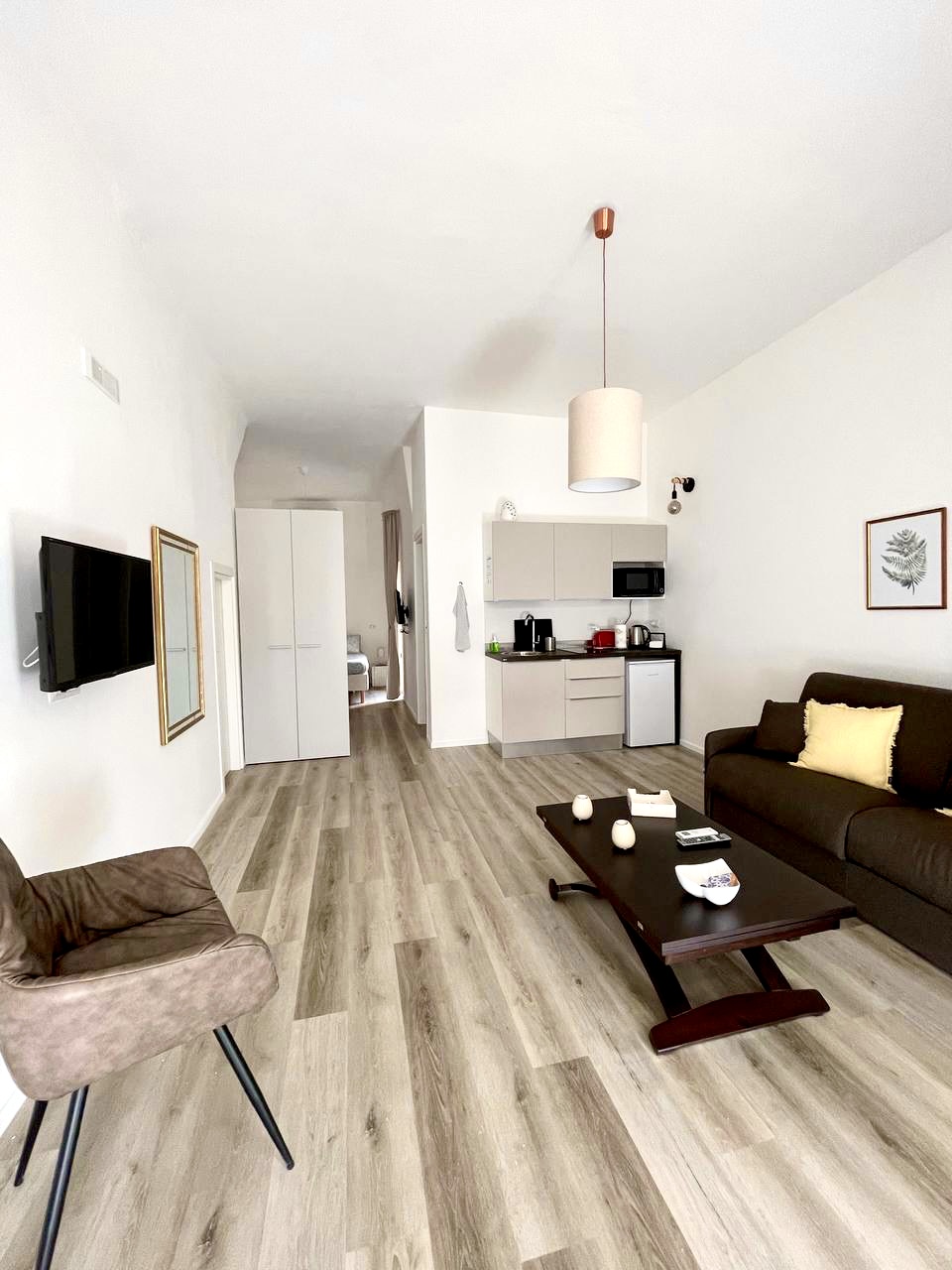 White Suite appartamento vacanze Mola di Bari piano terra