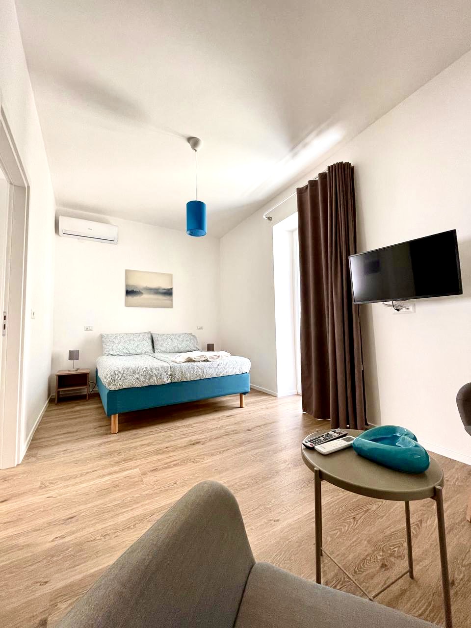 Blue Suite appartamento con balcone Mola di Bari primo piano