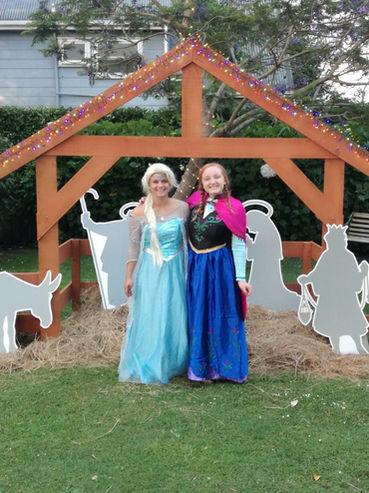 princess elsa and anna entering the birthday party for frozen party entertainment