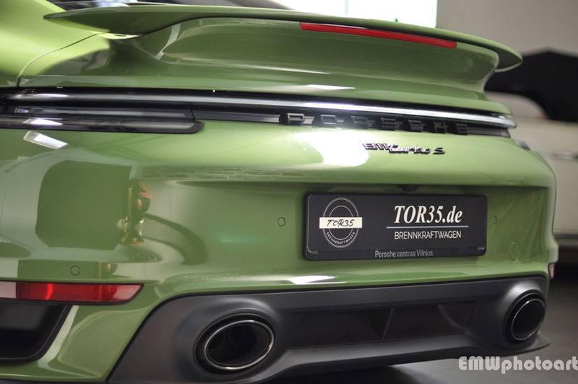 15 Porsche911STurbo-12.jpeg