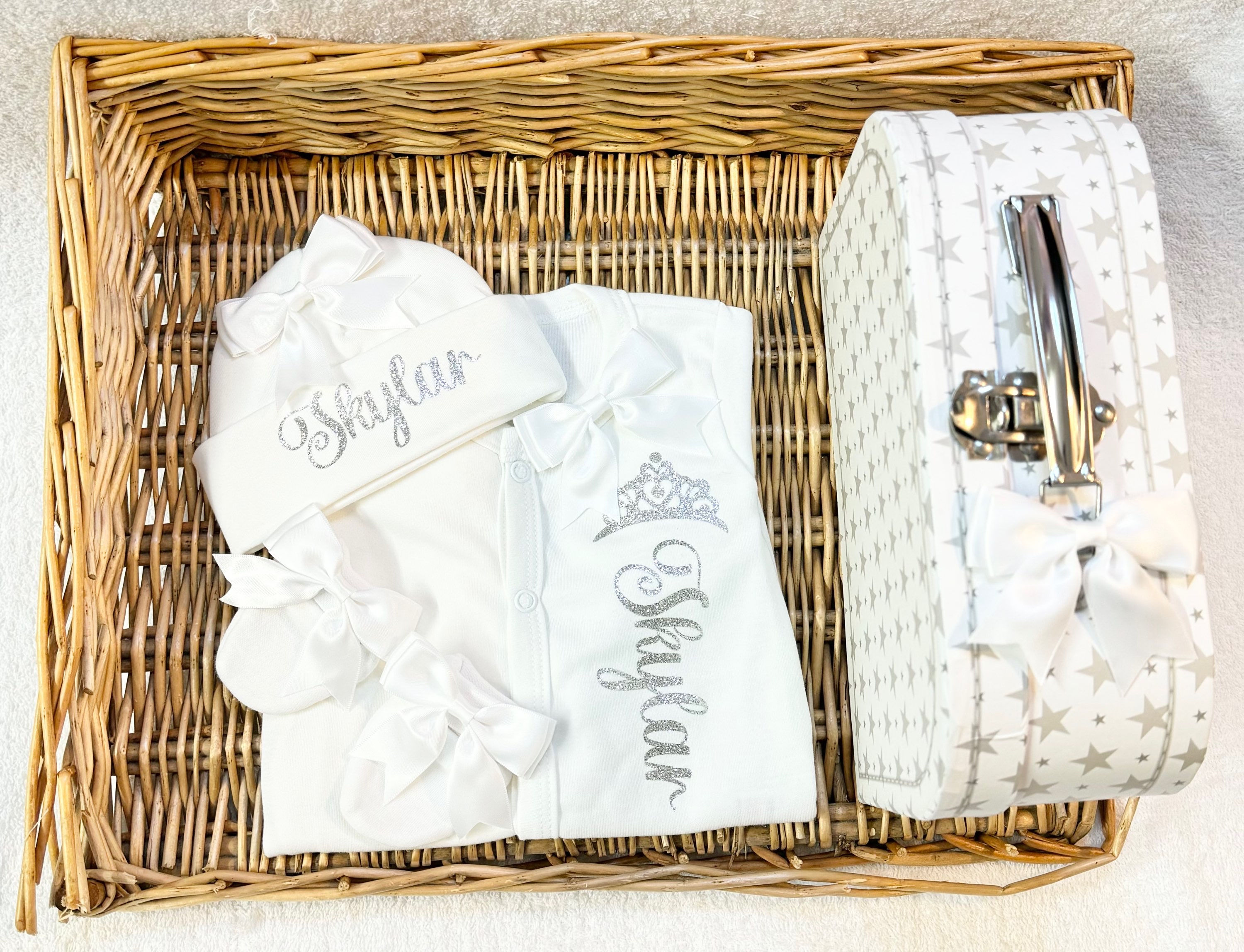 SPECIAL OFFER Baby girl, 1 luxury set with memory box suitcase
