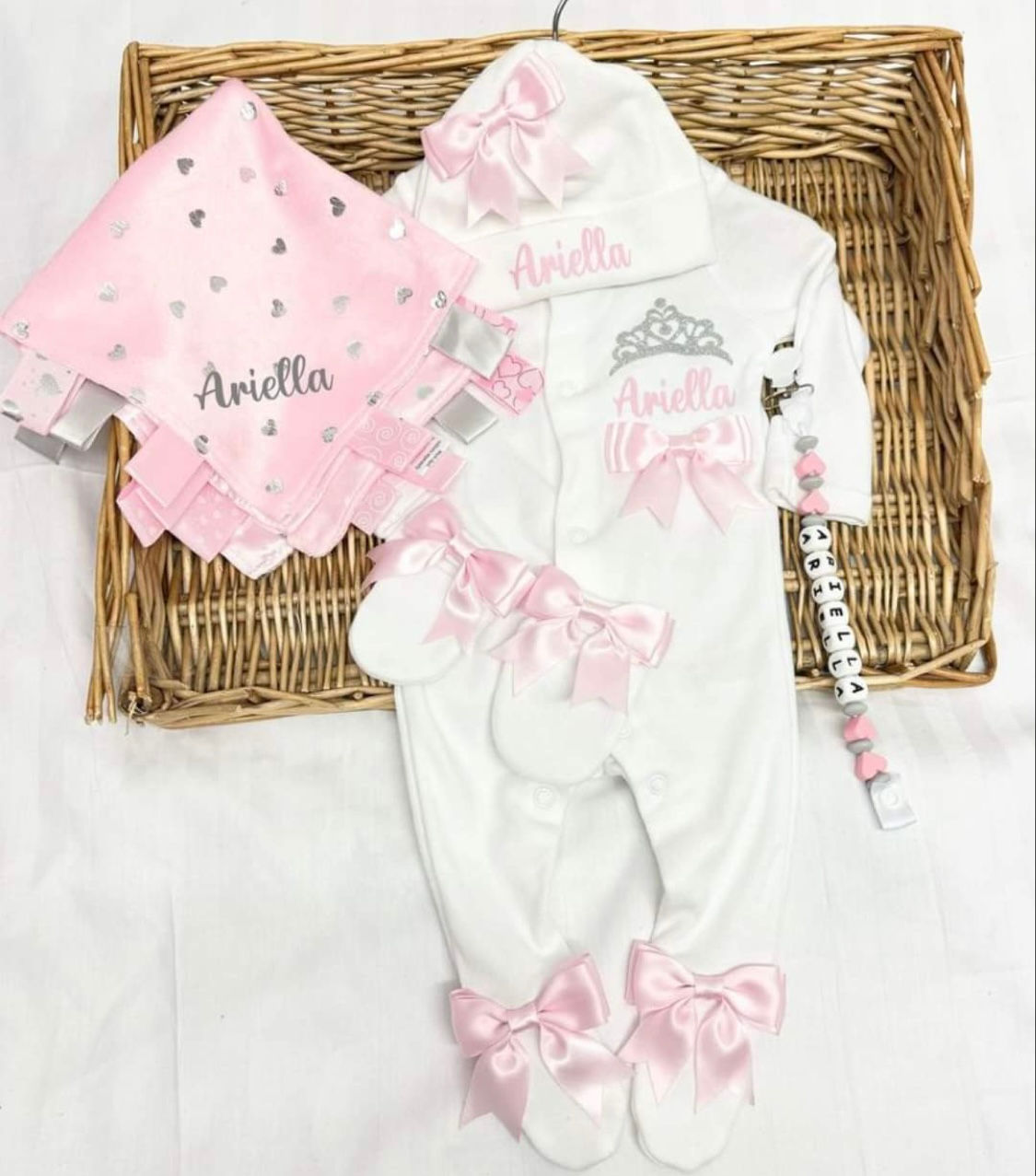 SPECIAL OFFER Baby girl homecoming set  plus silicone dummy clip 