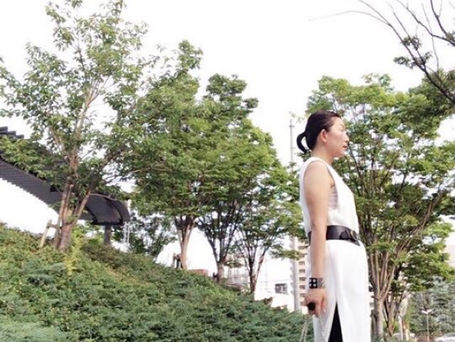 友人と飲み会ファッション