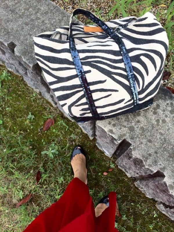 Black × Redの配色