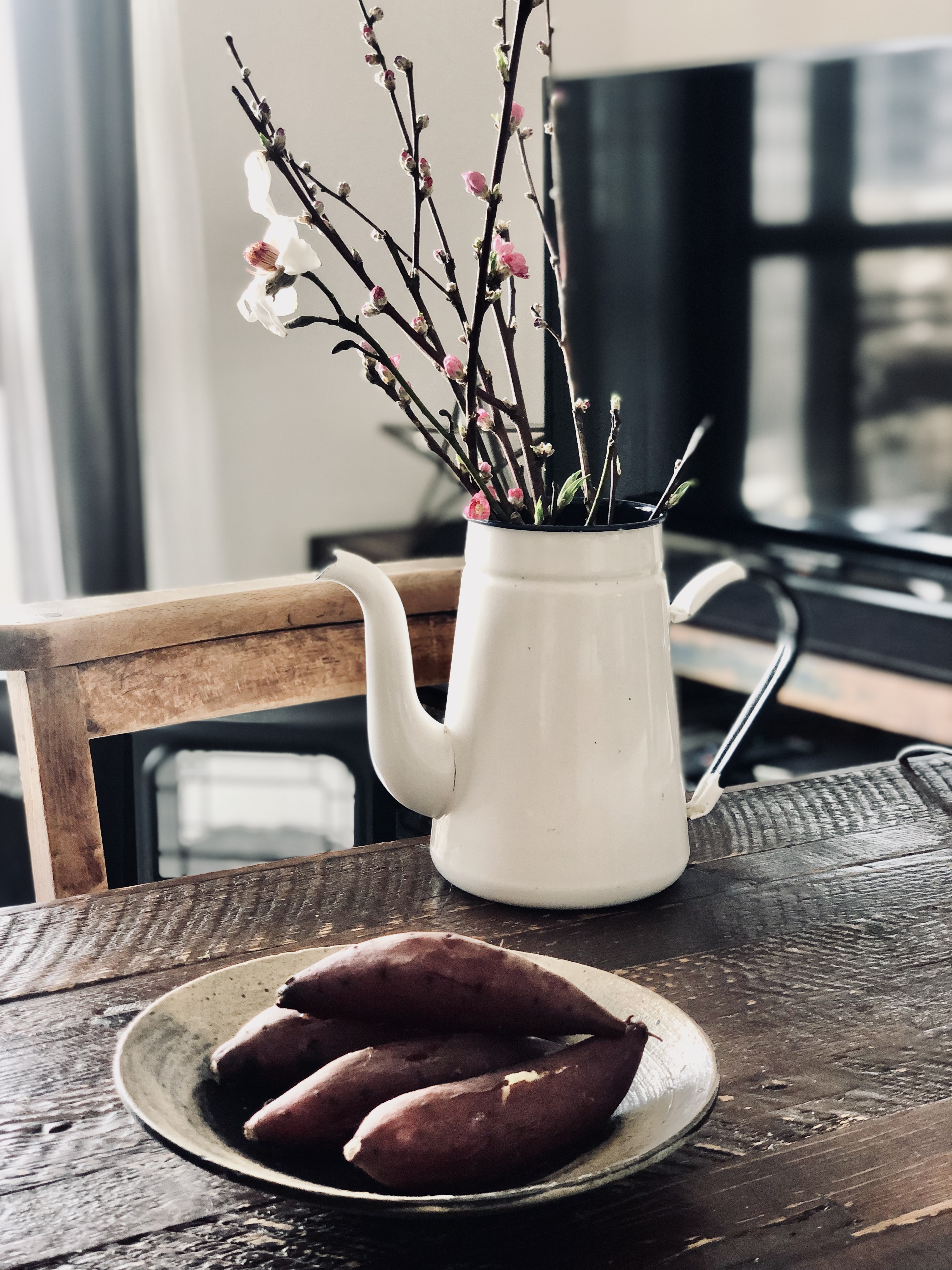 ふかし芋と桃の花🌸