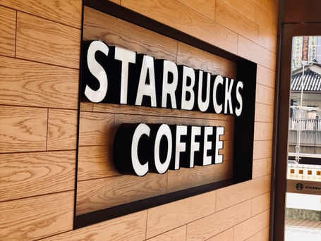 なんと東ちづるさんが横に