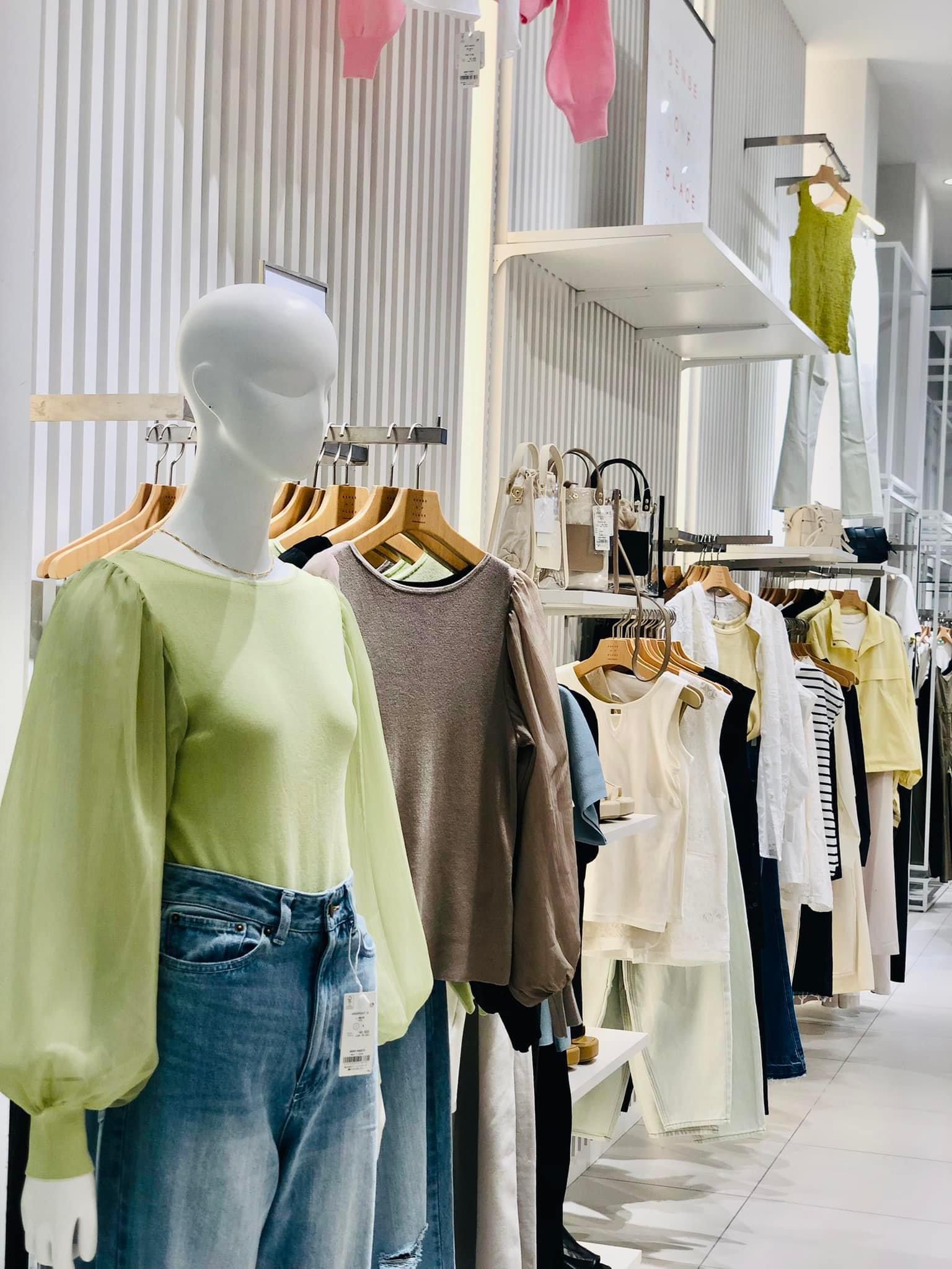 お店はすっかり春らんまん🌸