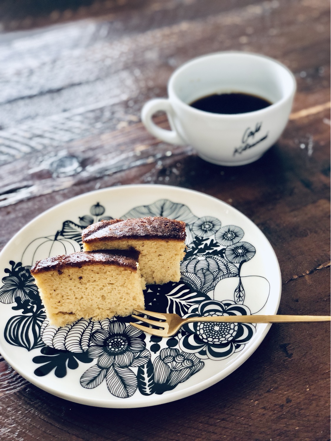 今日のおやつはカステラ♪