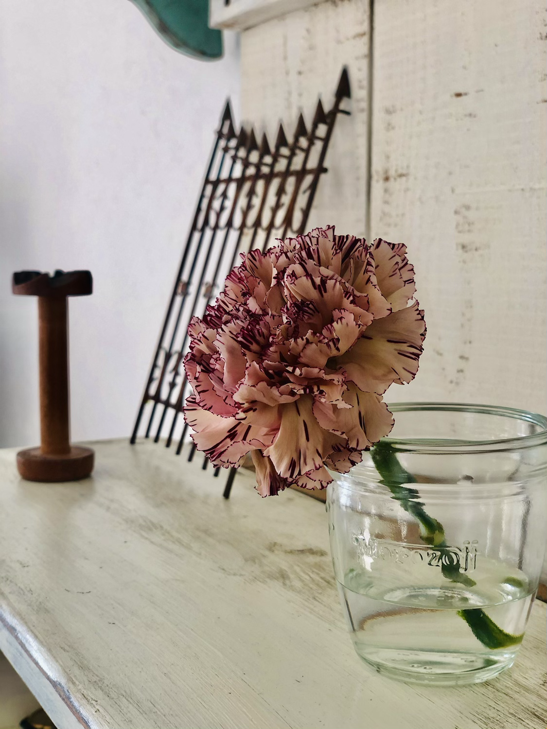 一輪挿しもまたいい✨