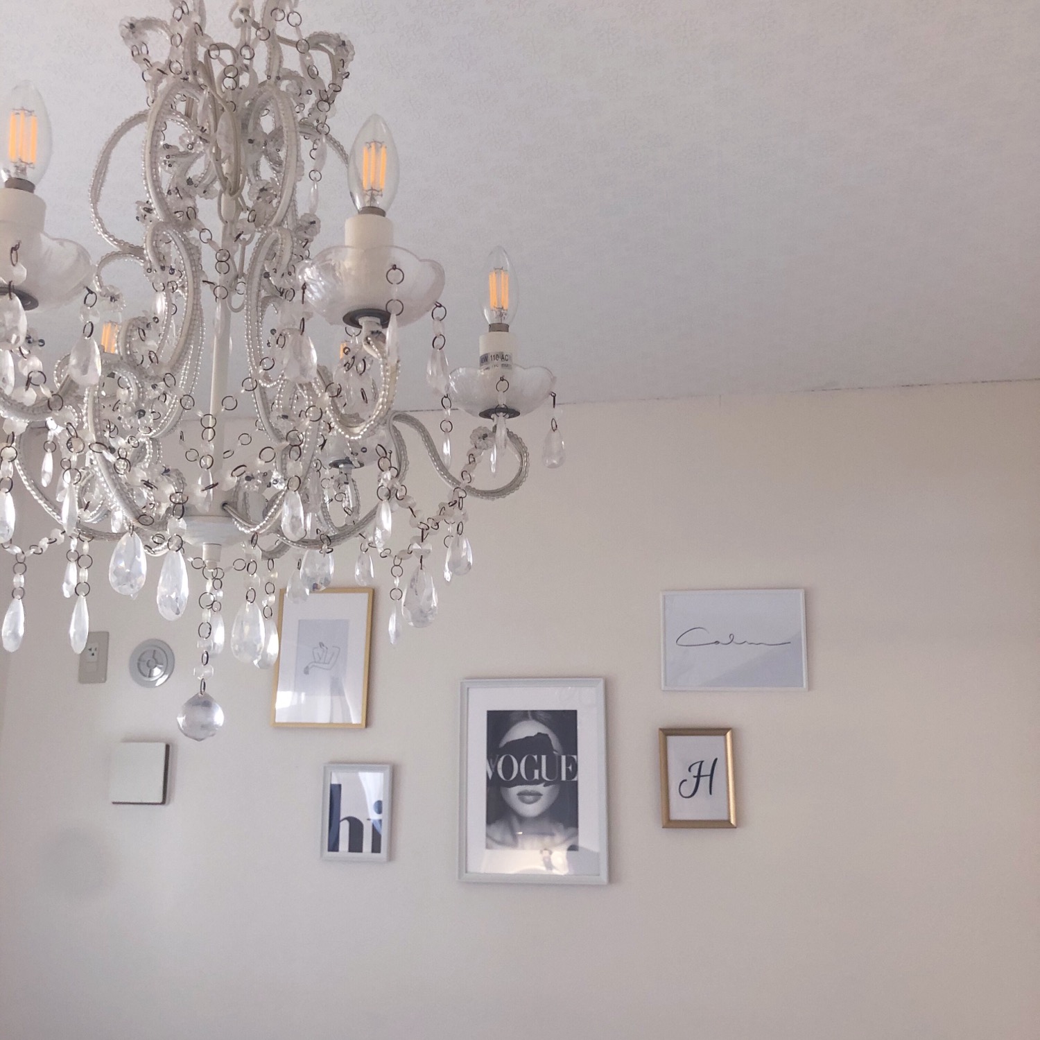 真っ白しろな娘の部屋