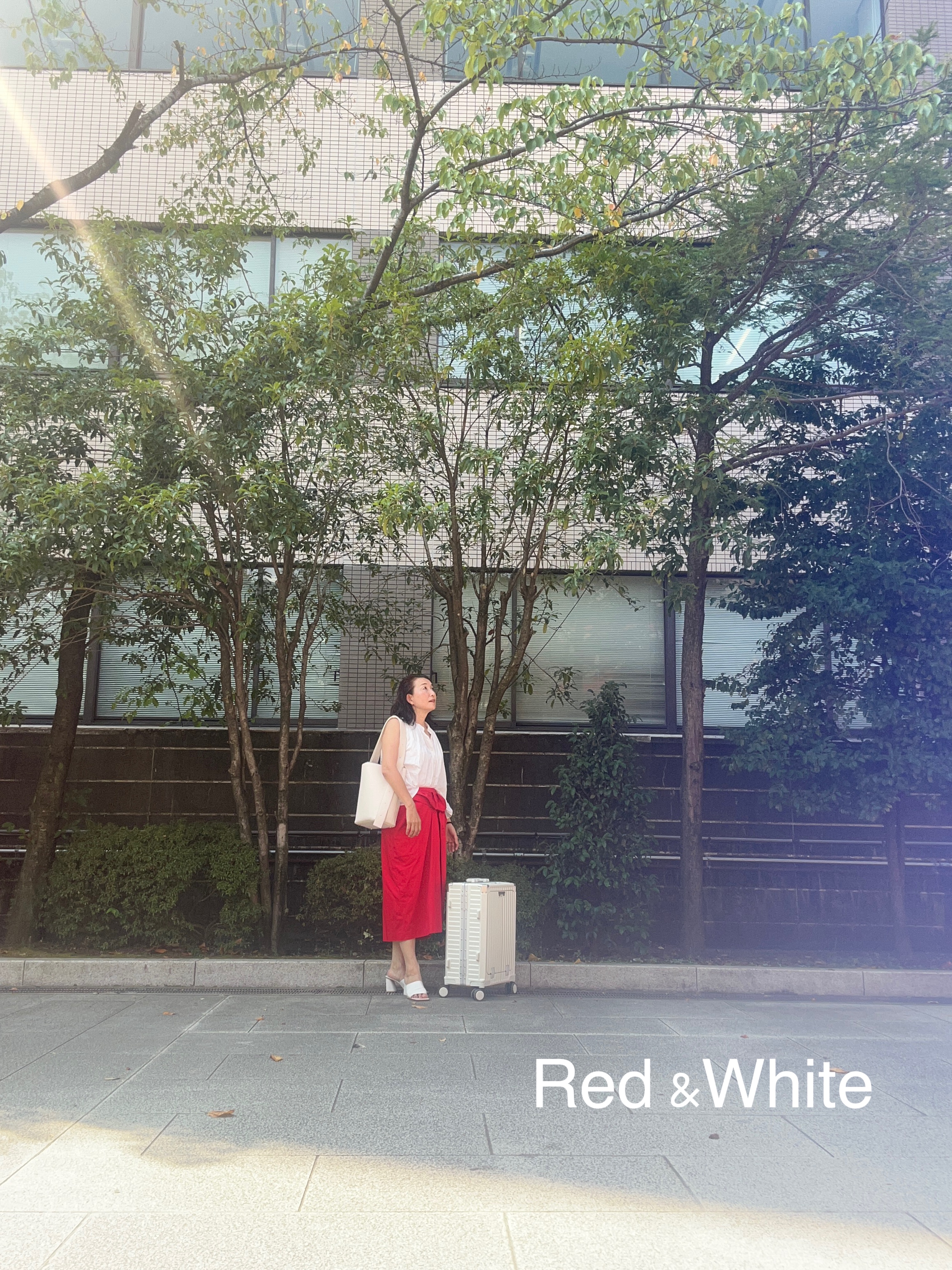 赤と白ファッション夏コーデ