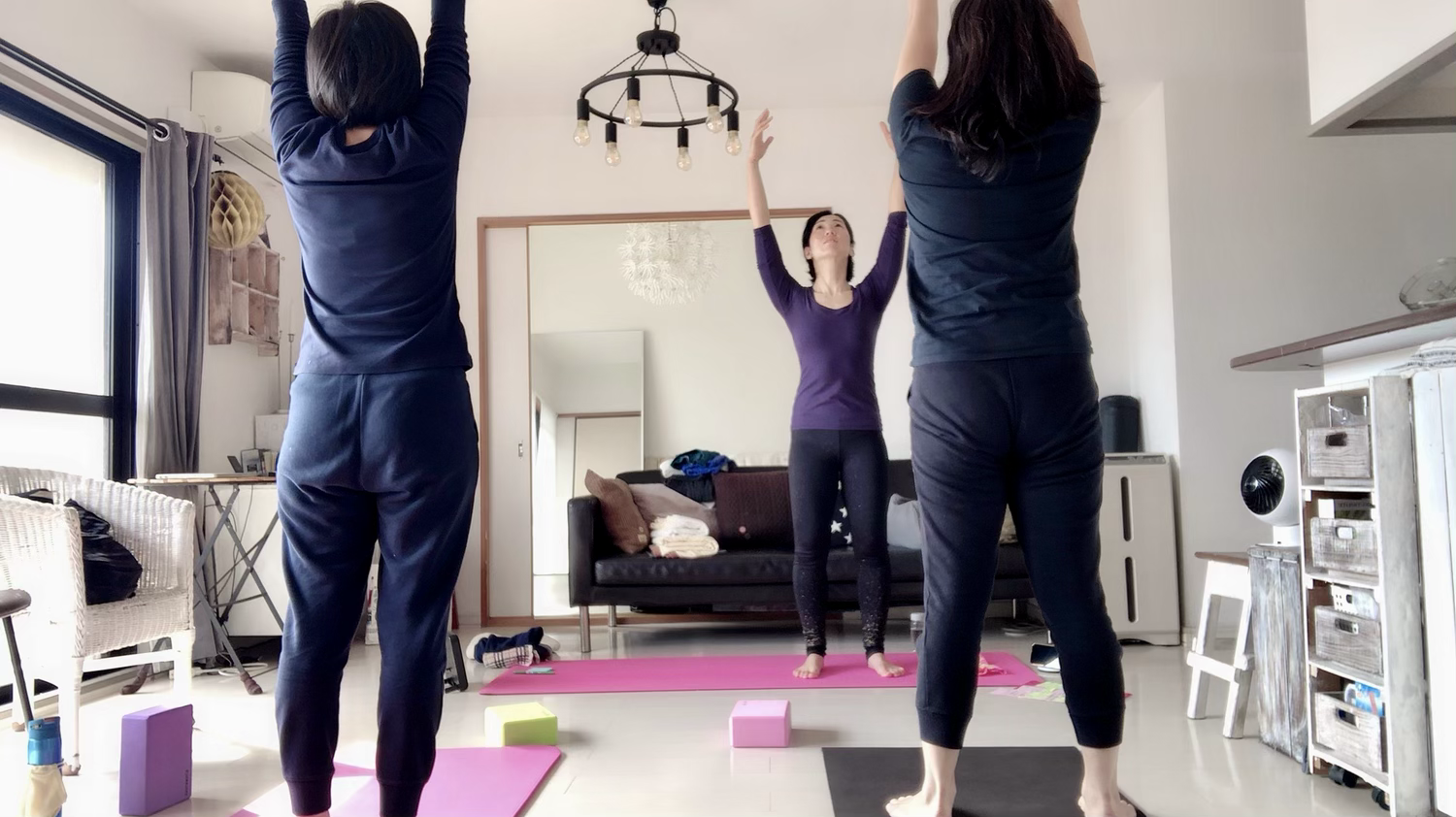 我が家でヨガレッスン