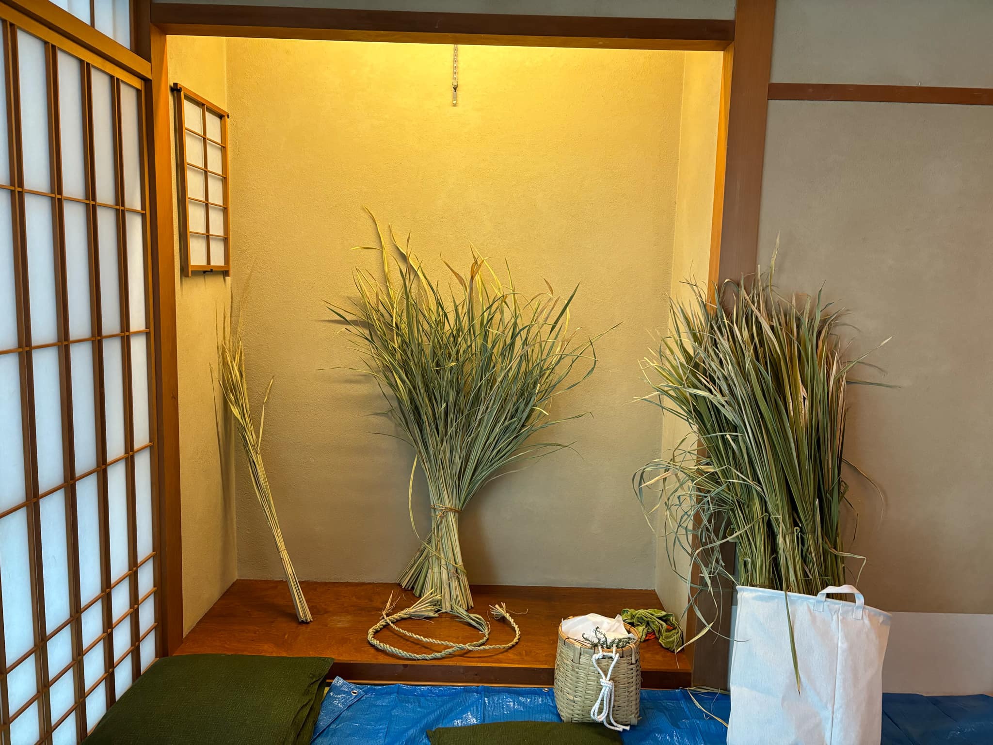 マコモでしめ縄を作り🌾