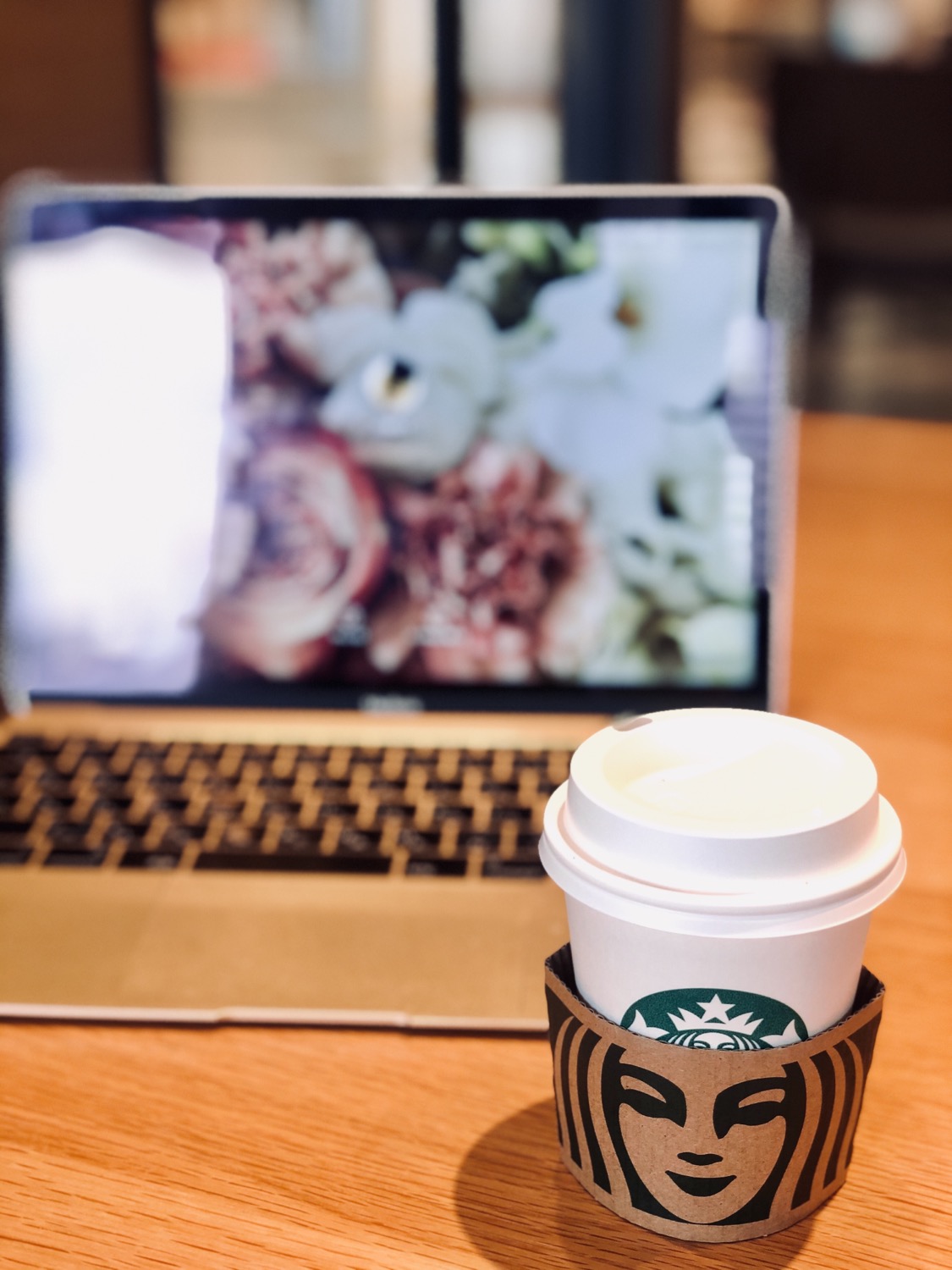 待ち時間にスタバでZoomコンサル