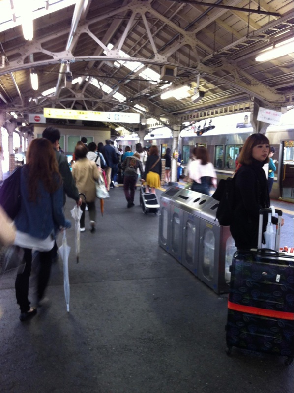 パッと目に飛び混んでくる一人の女性