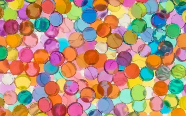 8x8 がAI、品質、エンゲージメントでクラウド プラットフォームを強化