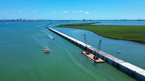 Supervisan avance del puente Nichupté en Cancún; apertura prevista para noviembre de 2025