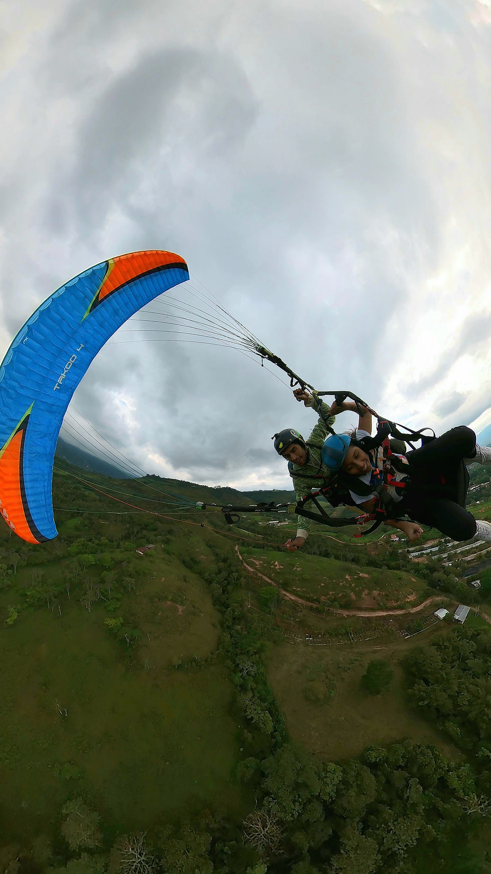Thumbnail: 360 degree VIDEOS and PHOTOS of the flight