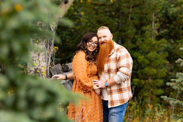 Evergreen Fall Maternity Photoshoot