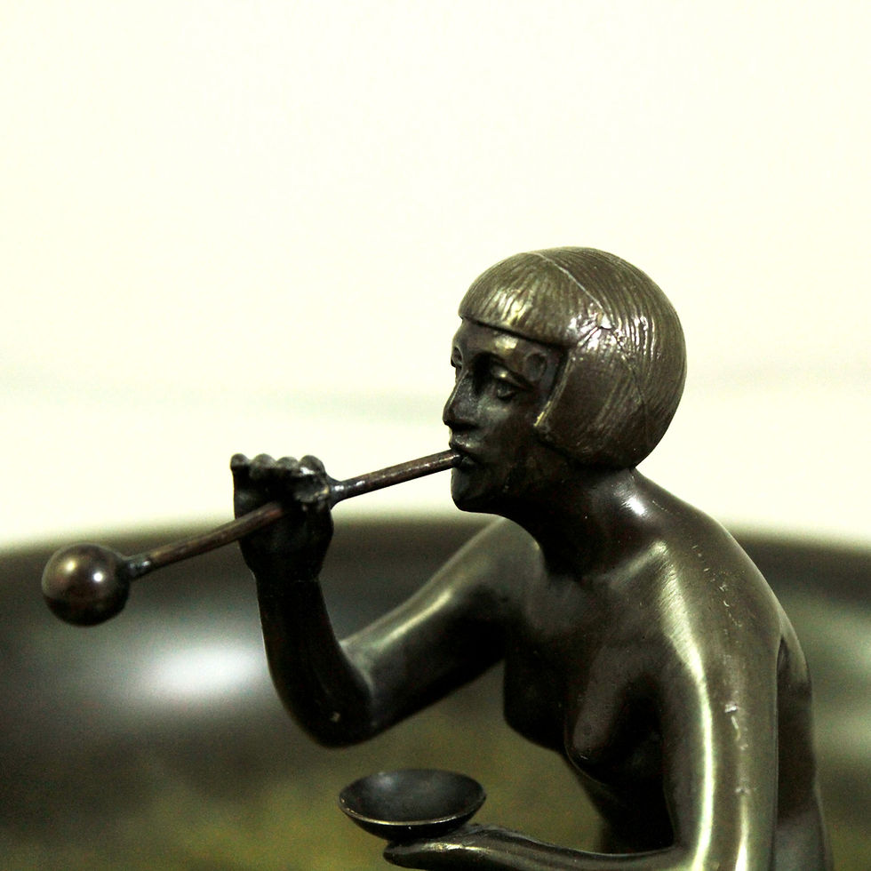 Miniaturbild: Detail of the figurine