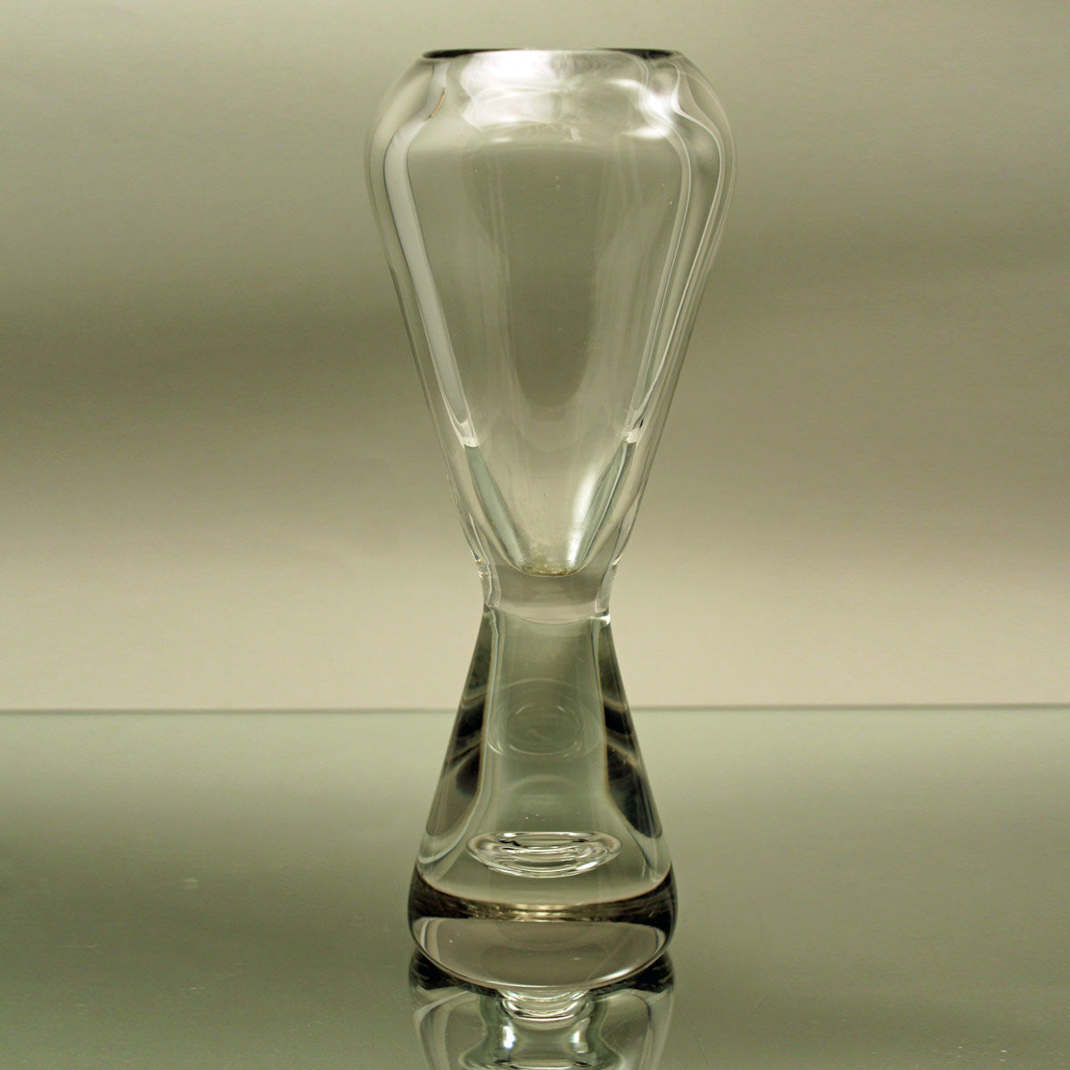 Tall Art Glass Vase, Bengt Orup, Johansfors