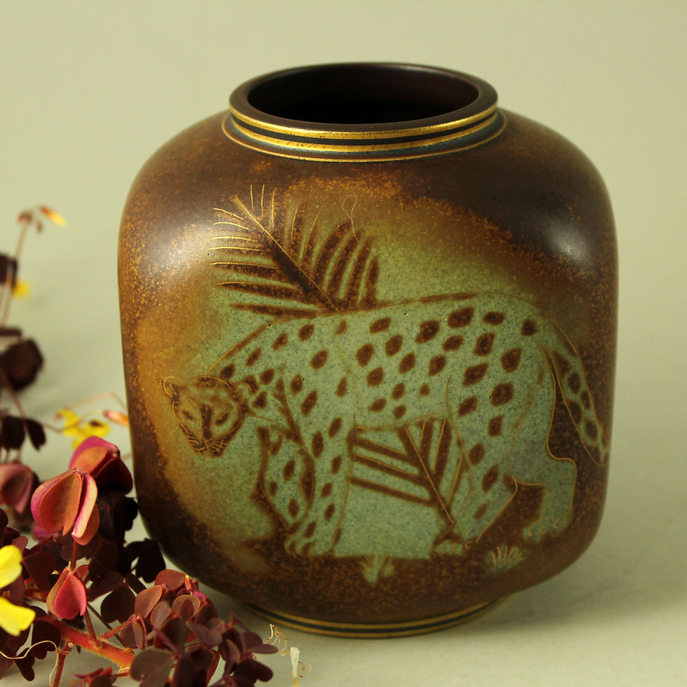 Miniaturbild: Flambé vase ith leopard