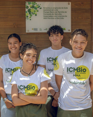 ICMBio Noronha recebe voluntários moradores da ilha