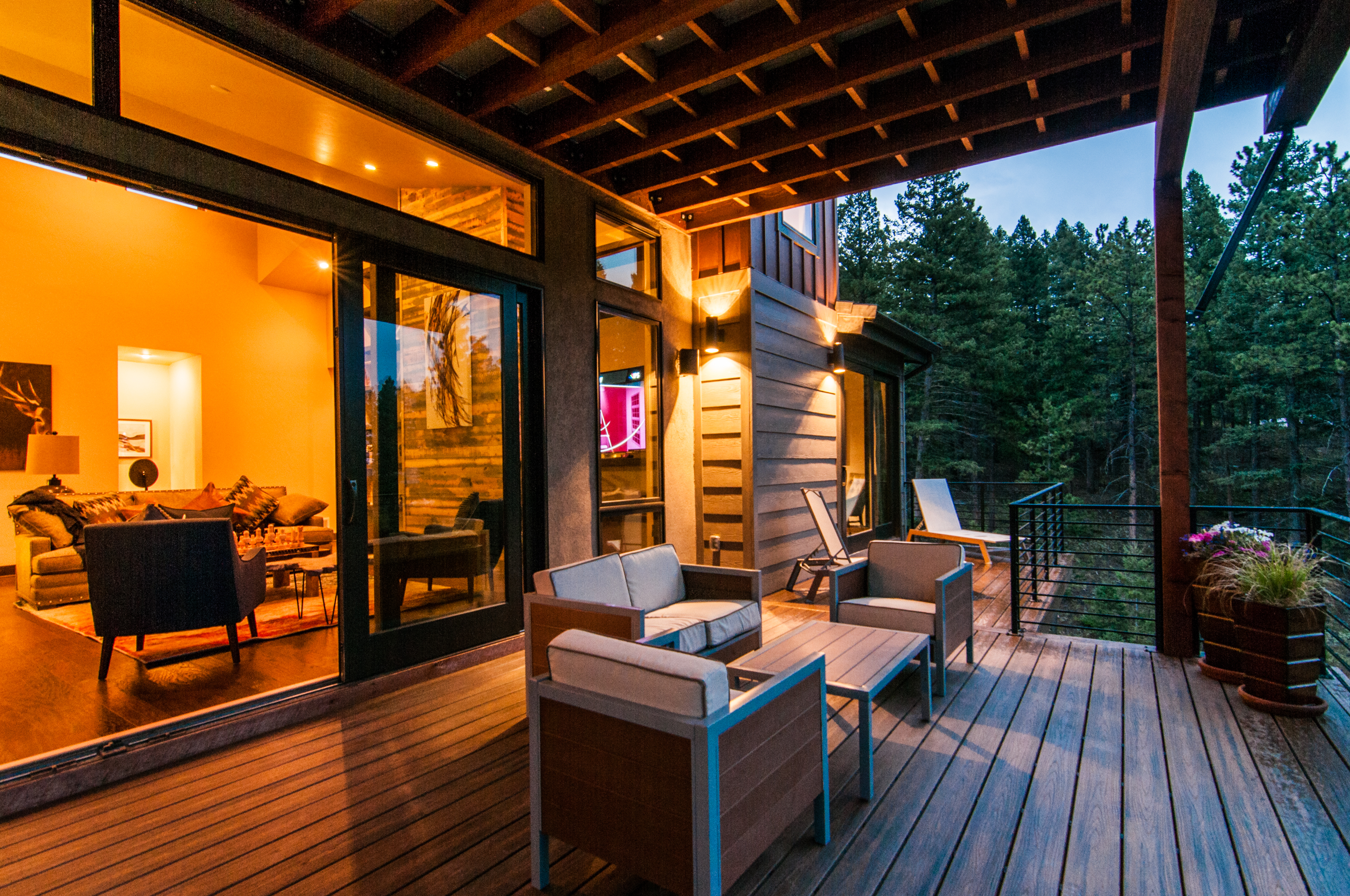 Deck_high_1928394