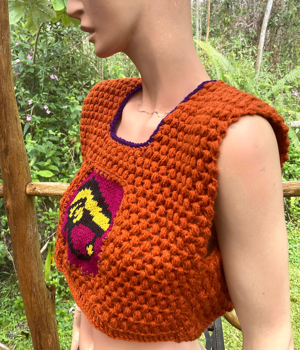 Thumbnail: Eye on sleeveless top