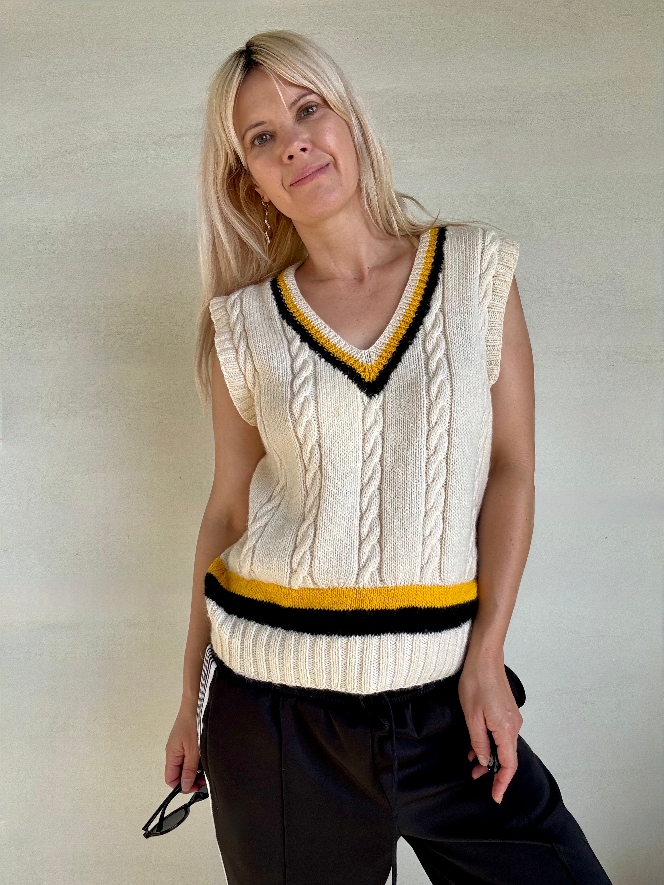 Vintage Cable Knit Sweater Vest -Size L