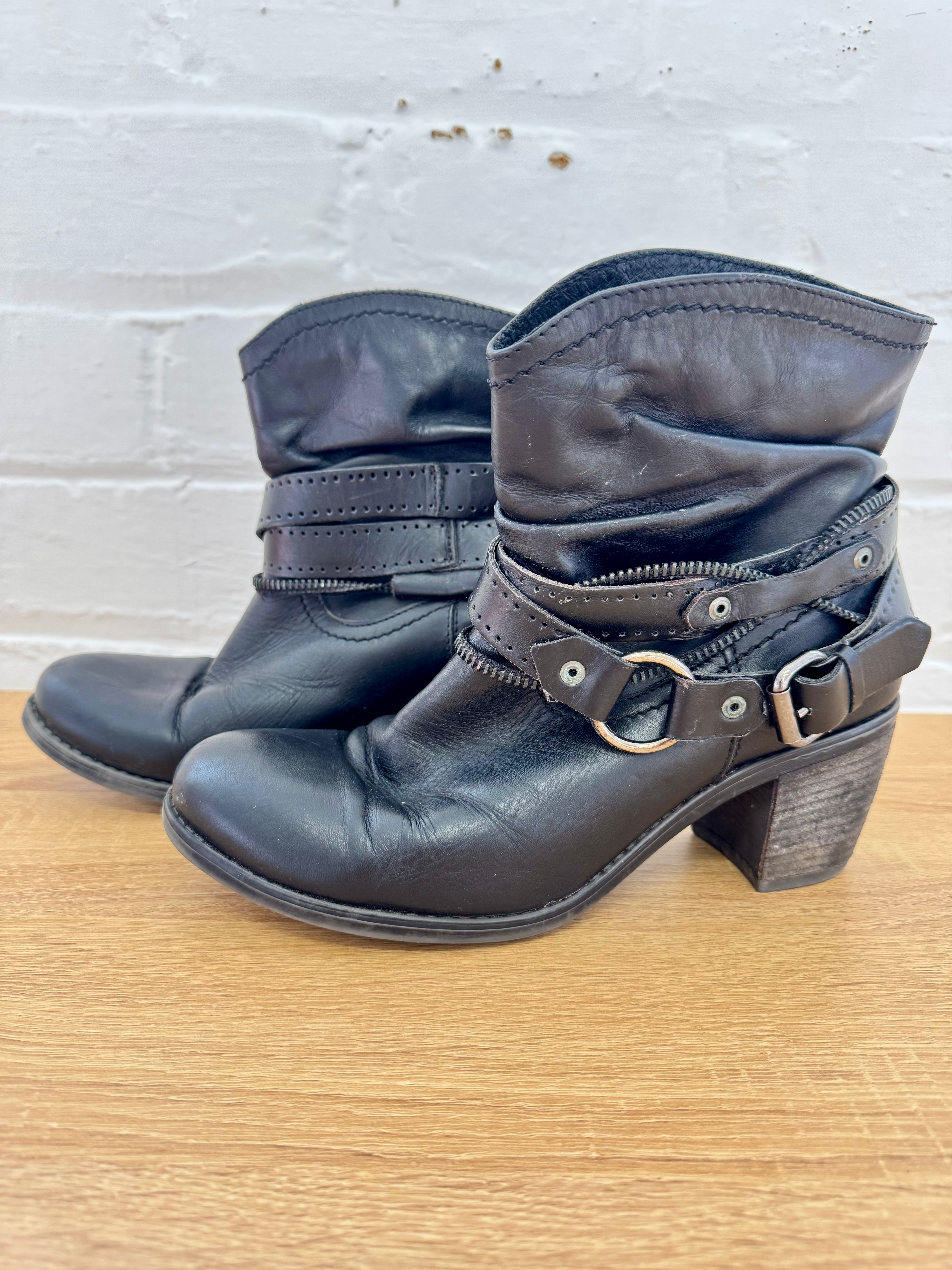 Vintage Motorbike Style Boots - Euro 39