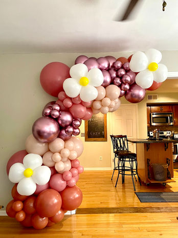 Retro Bachelorette Party Balloon Garland with Daisies.jpeg