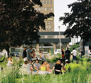 Logo rond fond noir.png