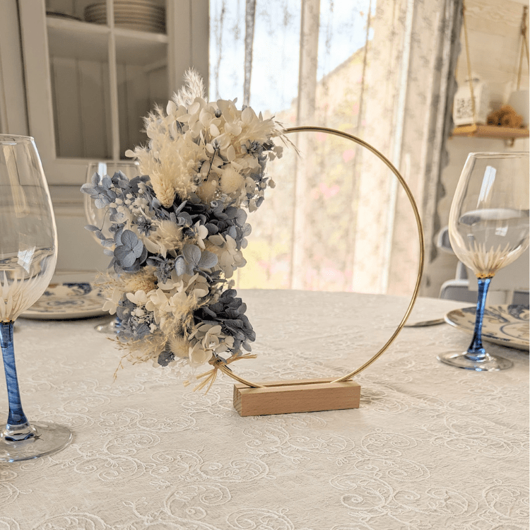 Centre de table fleurs séchées métal doré personnalisée