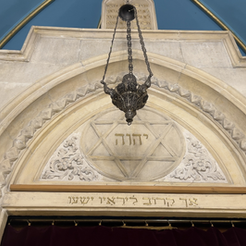 Nagyon szép ünnepet kívánunk sok szeretettel Peszah minden napjára!