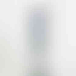 グレーパンツ前