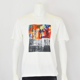 レッド系Tシャツ