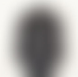 黒パーカー前