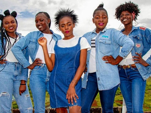 Artikel i Sjællandske Nyheder // Efterskole-elever skal på virtuel rejse til Kenya