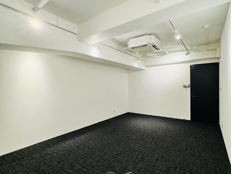 【商談有:別室に空き予定有】本町のデザイナーズ・オフィス(約10坪)