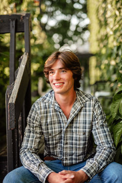 EliSingletonSeniorSession-02