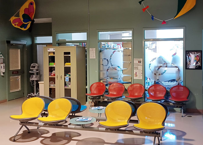 Lansdowne_kids_waiting-area-resource-centre.jpg