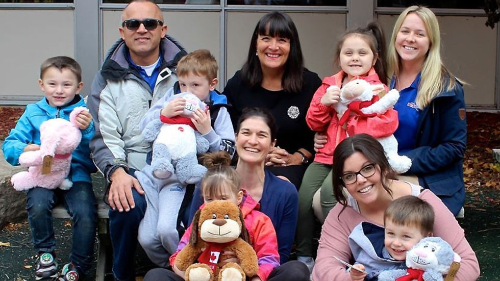 angee turnbull with children, staff and parents from Lansdowne Children's Centre in Brantford