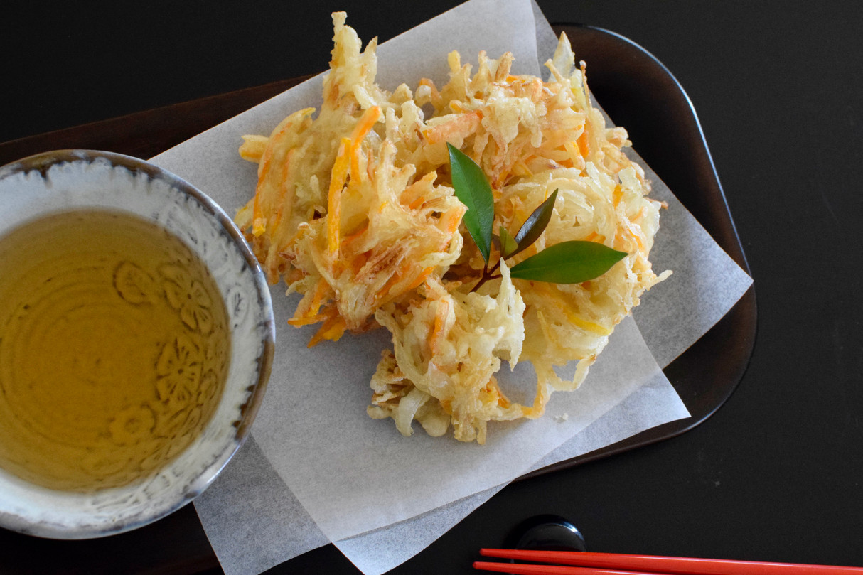 Ten Tsuyu (Tempura Dipping Sauce) & Kakiage (Mix Vegetable