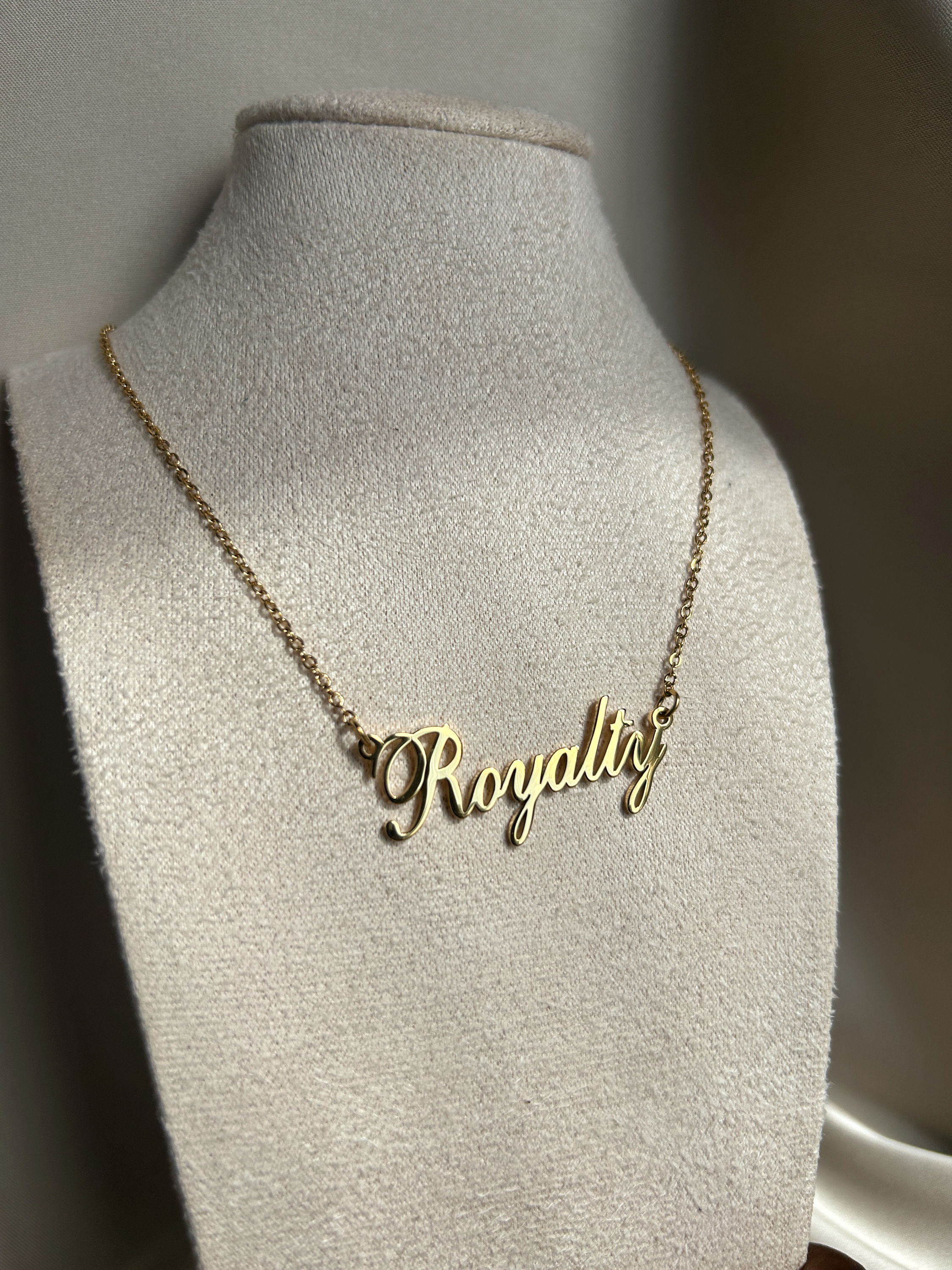 Royalty necklace
