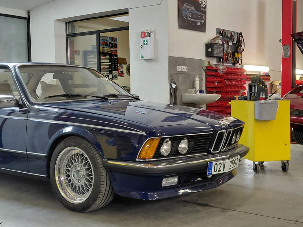 Miniatura: BMW 635CSi