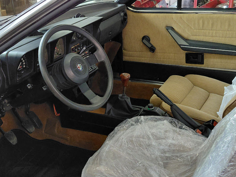 Miniatura: Alfa Romeo GTV6 2500