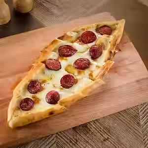 Sucuklu Kaşarlı Pide