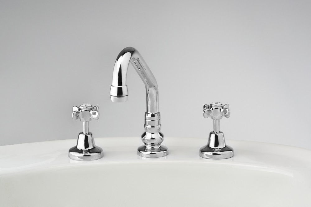 CB Ideal - Heritage - Basin Set with Swivel Upswept Outlet